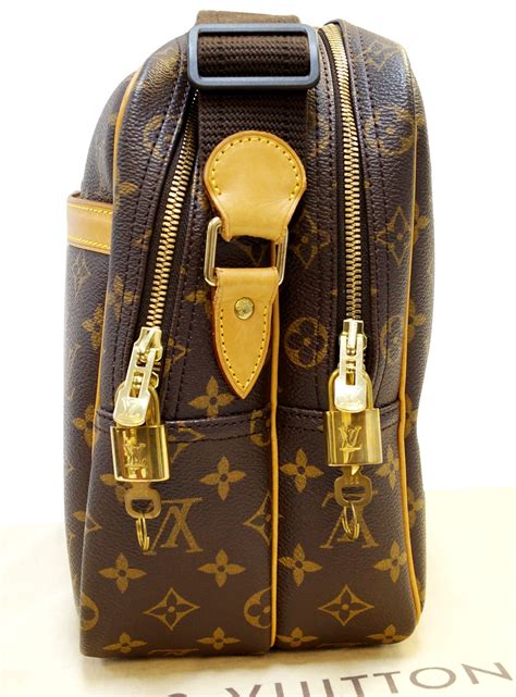 louis vuitton monogram reporter gm|Louis Vuitton artsy gm.